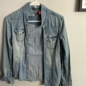 💙2/$15 or 3/$20 - denim jacket